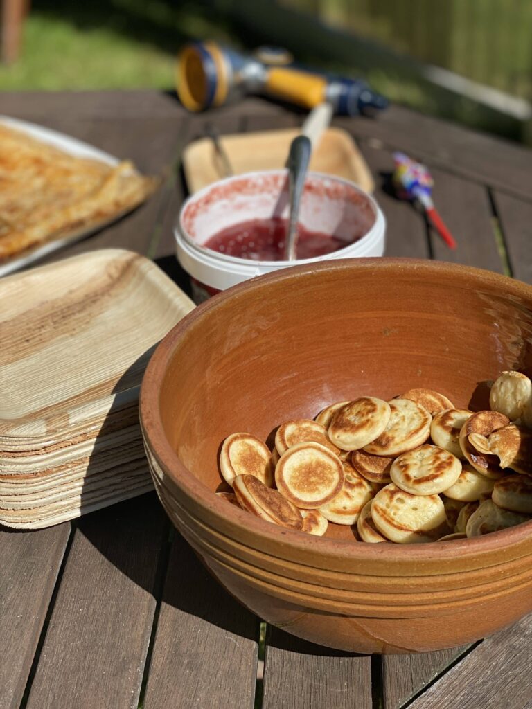 MÜÜK KOHE OLEMAS! Minipannkoogi masin (poffertjes) 50 koogile - Hiigelmullid.ee