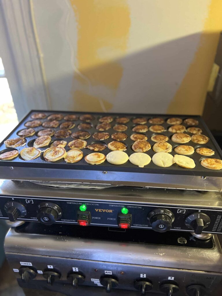 MÜÜK KOHE OLEMAS! Minipannkoogi masin (poffertjes) 50 koogile - Hiigelmullid.ee